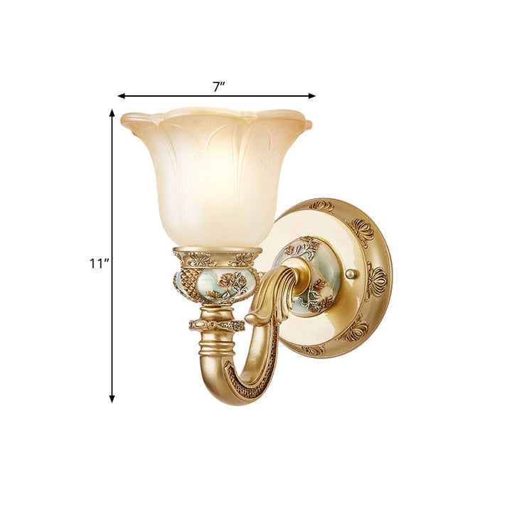 Skørter | Flowers Indoor Wall Mounted Lighting Vintage White Glass 1 Light Gold Wall Lamp Light
