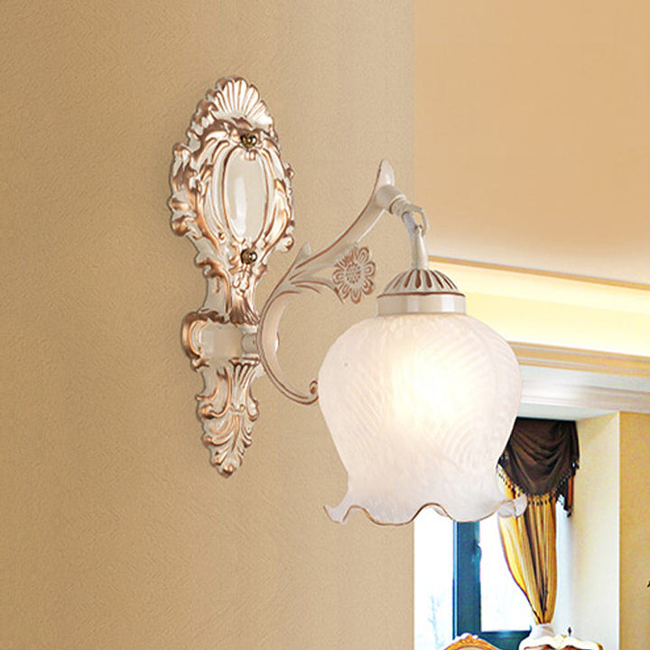 Skørter | 1/2-Bulb Flower Wall Lamp Fixture Traditional White Glass Wall Lamp Lighting for Living Room
