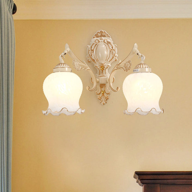 Skørter | 1/2-Bulb Flower Wall Lamp Fixture Traditional White Glass Wall Lamp Lighting for Living Room