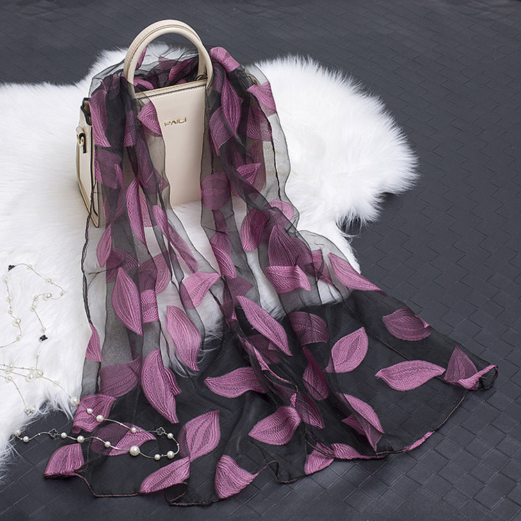 Lisslune | Silk scarf with cut flowers hollow motif