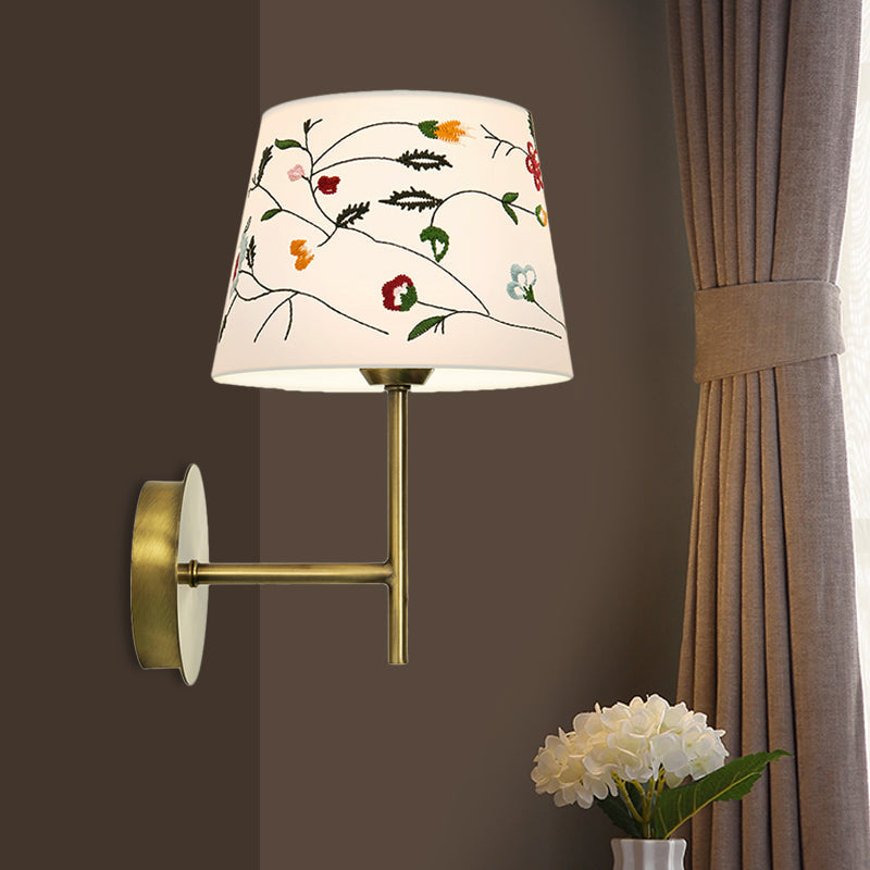 Skørter | Drum Night Head Wall Lamp Modern Nordic Embroidery Fabric 1-Head Gold Wall Lighting Ideas