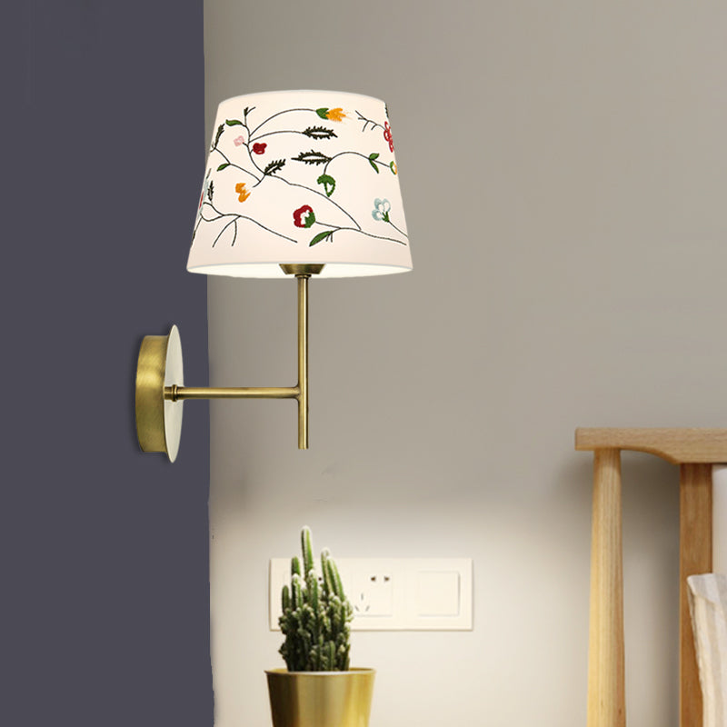Skørter | Drum Night Head Wall Lamp Modern Nordic Embroidery Fabric 1-Head Gold Wall Lighting Ideas