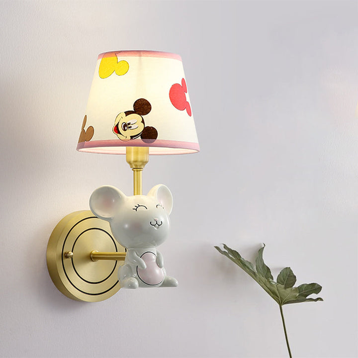Skørter | Single-Head Bedroom Wall Lamp Cartoon Gold Wall Lamp with Barrel Fabric Shade and Mouse Decor