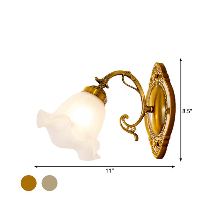 Skørter | 1 Light Opal Glass Wall Lighting Idea Traditional Brass/Bronze Finish Flower Indoor Wall Lamp