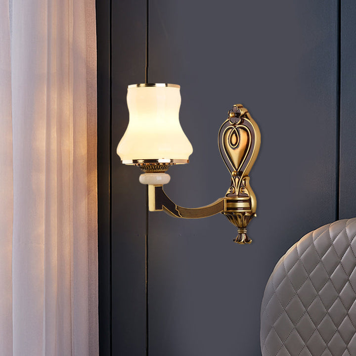Skørter | Frosted Glass Urn-Shaped Wall Lamp Vintage Style 1/2-Bulb Living Room Wall Mounted Lighting in Brass