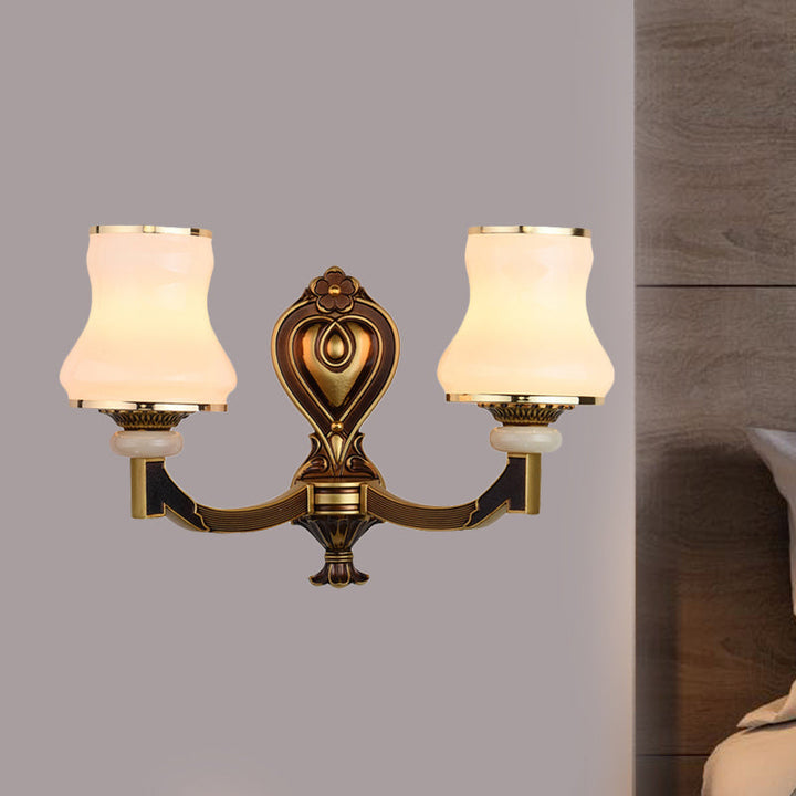 Skørter | Frosted Glass Urn-Shaped Wall Lamp Vintage Style 1/2-Bulb Living Room Wall Mounted Lighting in Brass