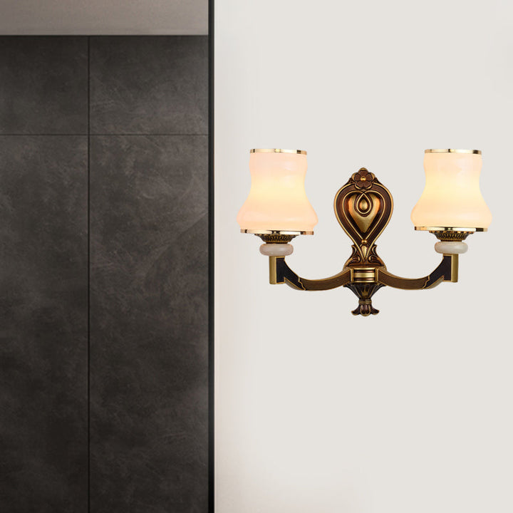 Skørter | Frosted Glass Urn-Shaped Wall Lamp Vintage Style 1/2-Bulb Living Room Wall Mounted Lighting in Brass
