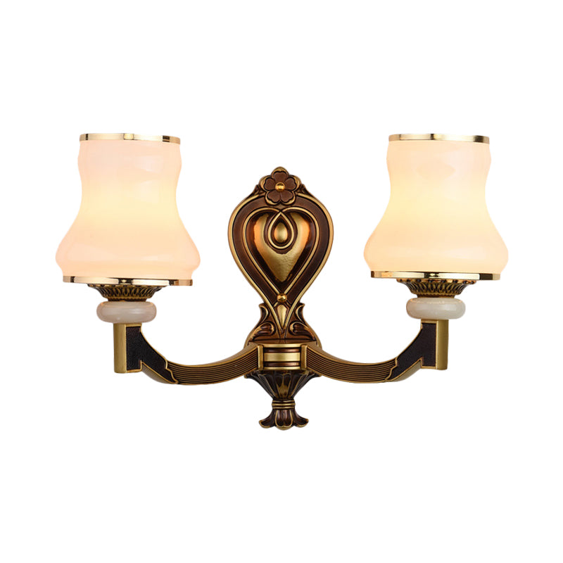Skørter | Frosted Glass Urn-Shaped Wall Lamp Vintage Style 1/2-Bulb Living Room Wall Mounted Lighting in Brass