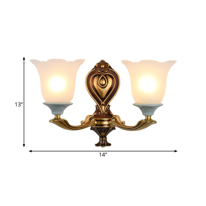 Skørter | 1/2-Head Wall Lamp Traditional Flower Shape Opal Glass Top Wall Mount Light Fixture in Brass