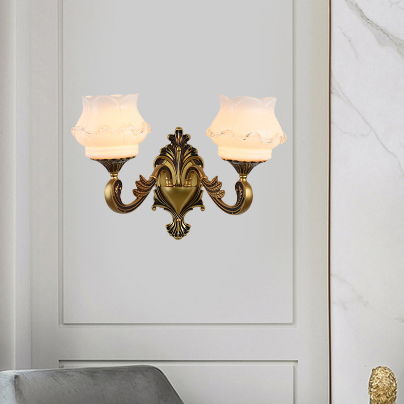 Skørter | Vintage Curved Arm Wall Lighting Idea 1/2-Ball Metal Wall Lamp in Brass with Floral Milk Glass Shade