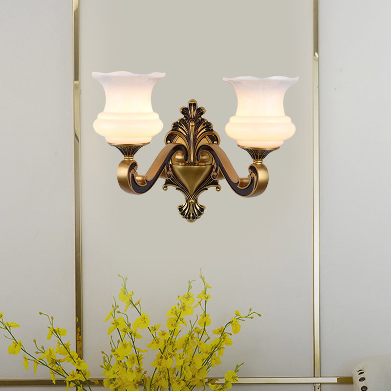 Skørter | Vintage Curved Arm Wall Lighting Idea 1/2-Ball Metal Wall Lamp in Brass with Floral Milk Glass Shade
