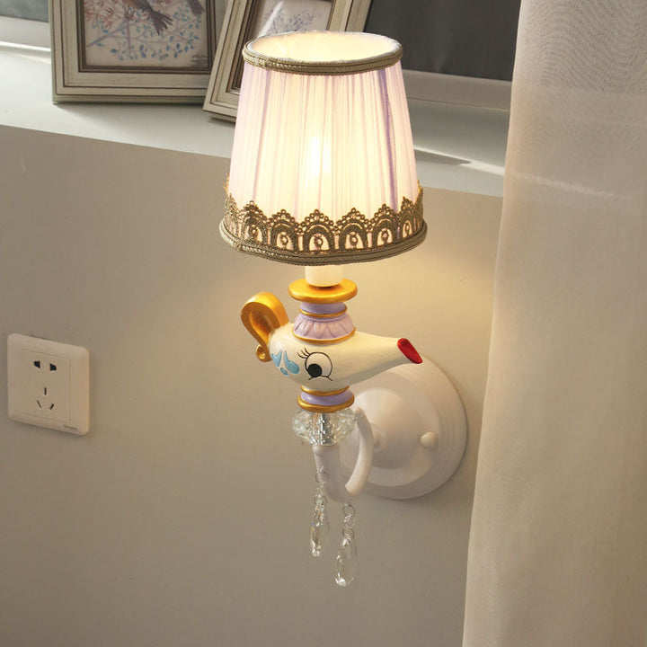 Skørter | 1 Head Indoor Wall Lighting Contemporary White-Gold Wall Lamp with Barrels Fabric Shade and Teapot Deco