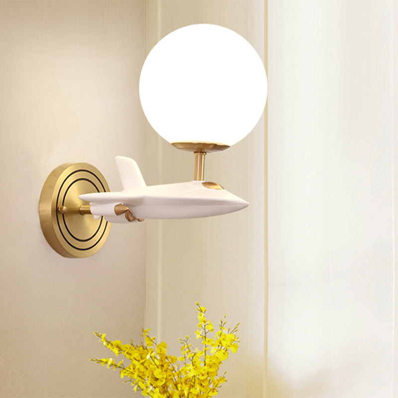 Skørter | Kids Spaceship Shape Base Gold Wall Light Fixture 1/2 Bulbs Sconce Light with Globe Cream Glass Shade in White and Gold