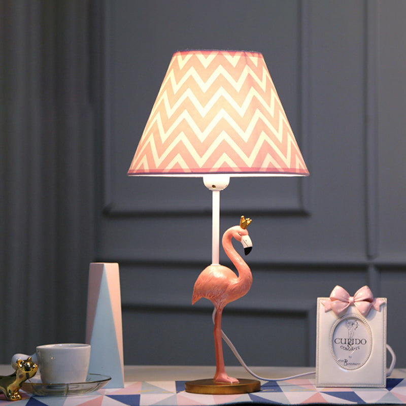 Lisslune | Pinklo – Refined Flamingo Resin Lamp