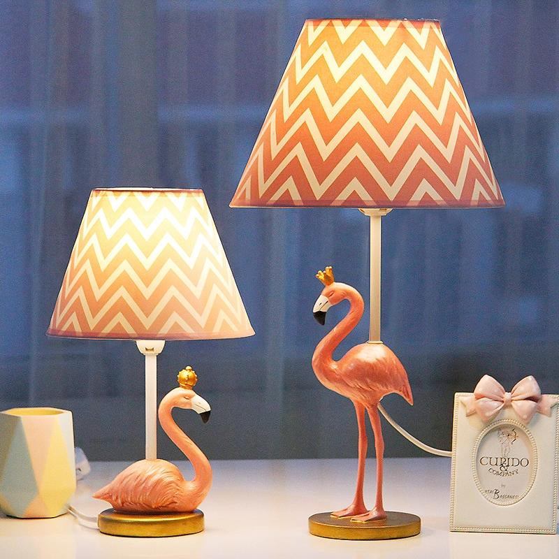 Lisslune | Pinklo – Refined Flamingo Resin Lamp