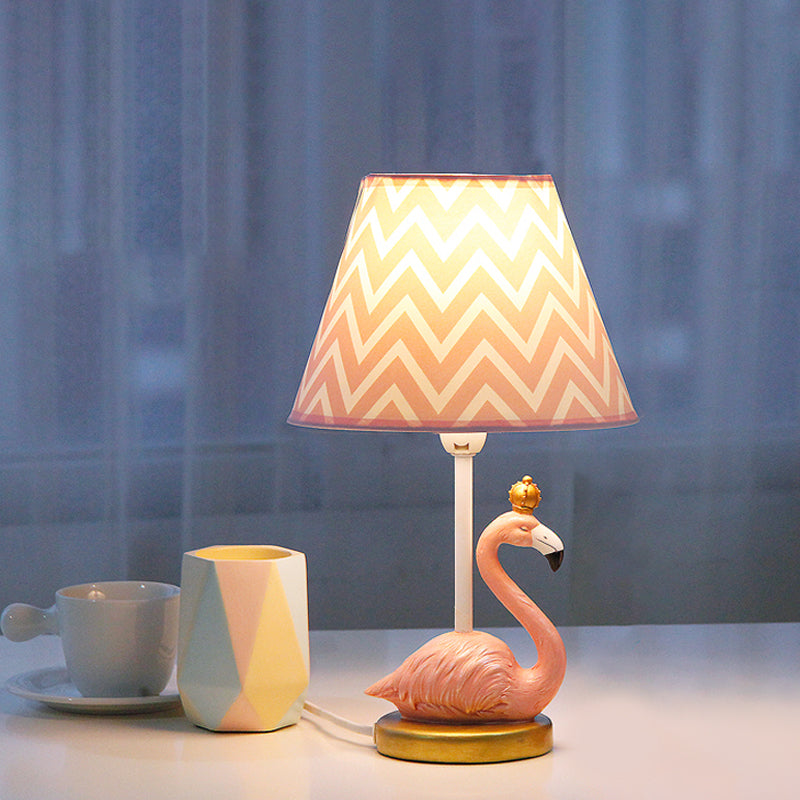 Lisslune | Pinklo – Refined Flamingo Resin Lamp