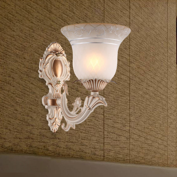 Skørter | Metal Beige Wall Light Fixture Curvy Arm 1/2-Light Antique Wall Lamp with Bell White Glass Shade