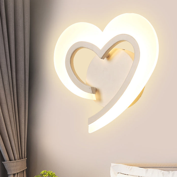Skørter | Minimalist Love Heart Wall Lamp Acrylic Bedside LED Candle Holder Lighting Fixture in Blue/White/Black
