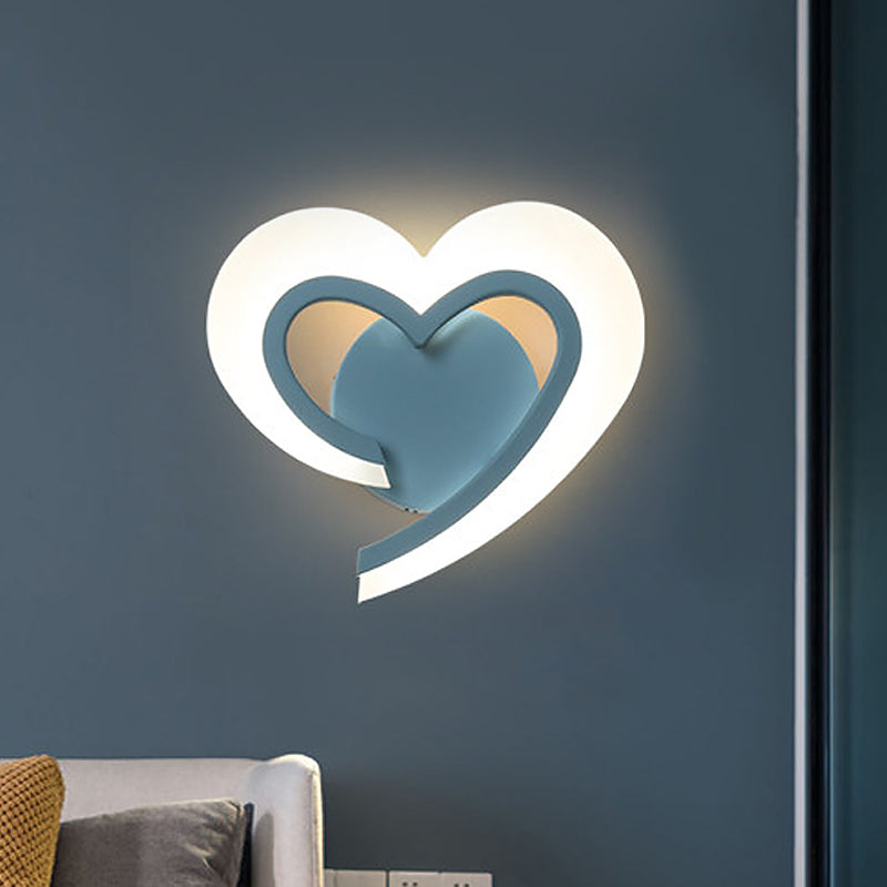 Skørter | Minimalist Love Heart Wall Lamp Acrylic Bedside LED Candle Holder Lighting Fixture in Blue/White/Black