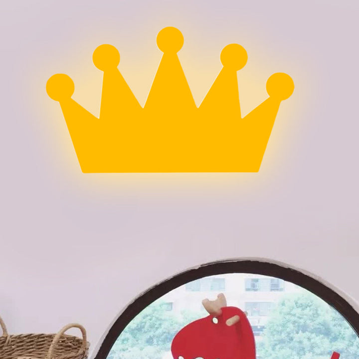 Skørter | Crown Kids Bedroom Wall Light Made of Wood Cartoon LED Surface Wall Lamp in Yellow/Pink