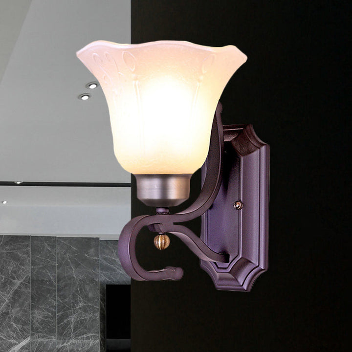 Skørter | Vintage Blossom Wall Lamp 1/2-Bulb Frosted White Glass Wall Lighting Fixture in Black