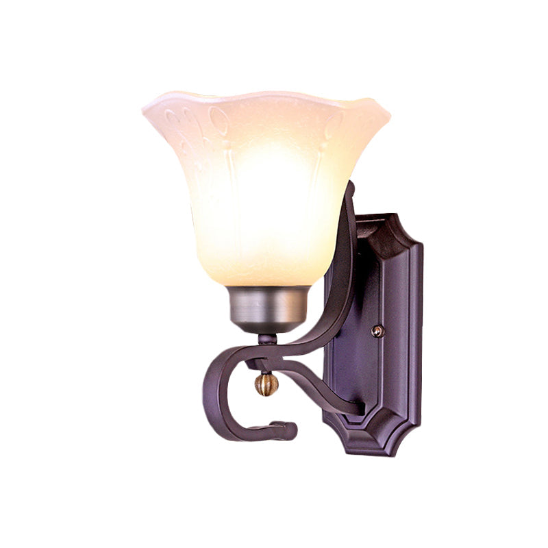 Skørter | Vintage Blossom Wall Lamp 1/2-Bulb Frosted White Glass Wall Lighting Fixture in Black
