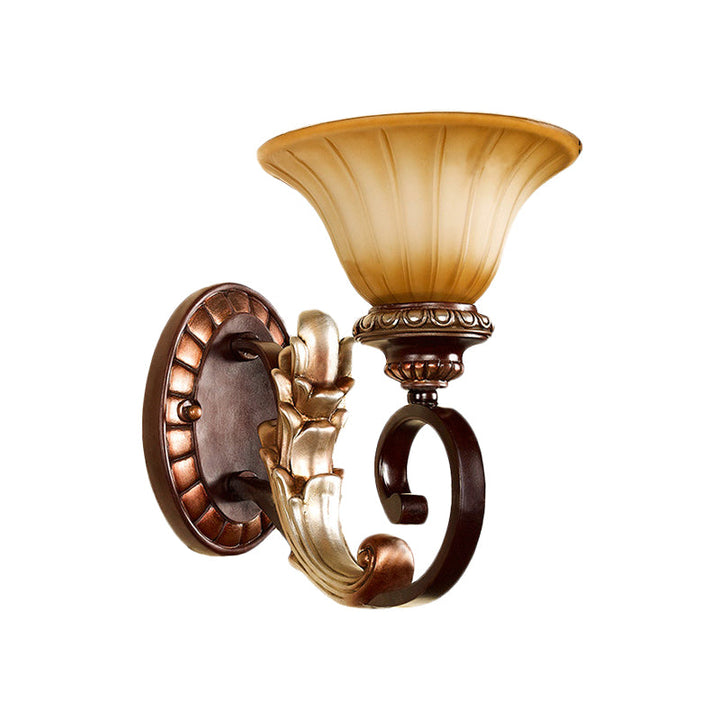 Skørter | Curved Amber Glass Wall Lamp Traditional 1 Light Living Room Wall Lamp in Bronze with Curved Arm