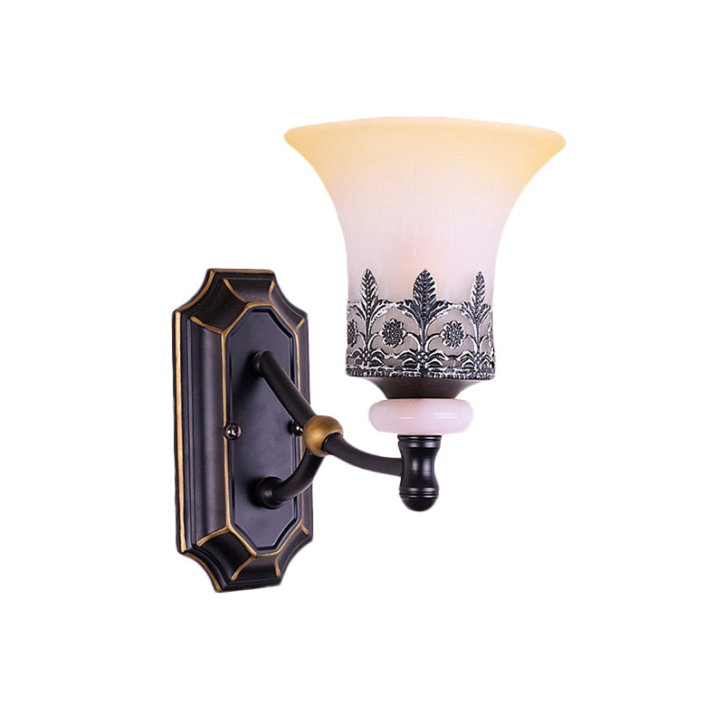 Skørter | Frosted Glass Flared Up Wall Lamp Classic 1 Light Living Room Wall Lamp in Black with Leaf Deco