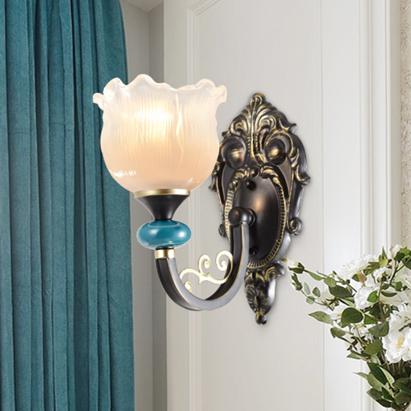 Skørter | Floral Bedroom Wall Light Lamp Retro Matte Glass 1/2-Light Bronze Wall Light with Metal Curved Arm