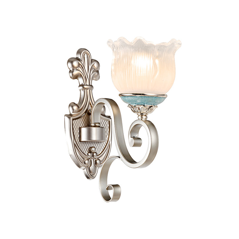 Skørter | Silver 1/2-Head Wall Lighting Traditional Cream Glass Blossom Wall Lamp with Scalloped Arm