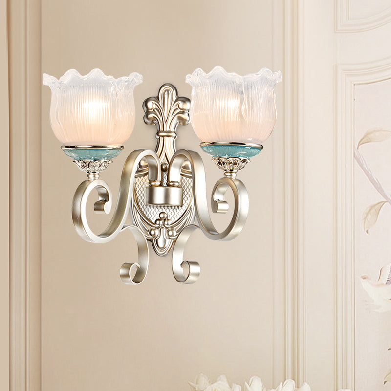 Skørter | Silver 1/2-Head Wall Lighting Traditional Cream Glass Blossom Wall Lamp with Scalloped Arm