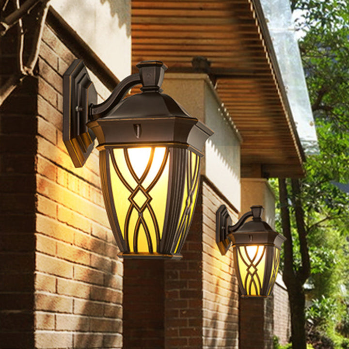 Skørter | Curved Arm Frosted Glass Wall Lamp Rustic 1 Bulb Outdoor Lighting Fixture in Coffee