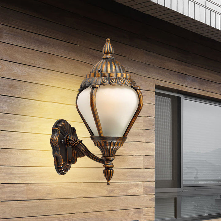 Skørter | Frosted Glass Bronze Wall Lighting Lantern Single Bulb Rustic Wall Light Fixture for Outdoors, Up/Down