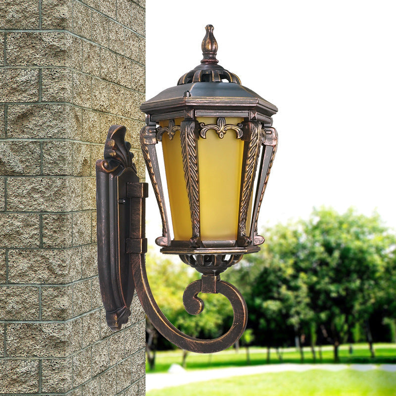 Skørter | Yellow Glass Bronze Wall Lamp Lantern Single Bulb Retro Wall Lighting Fixture for Garden