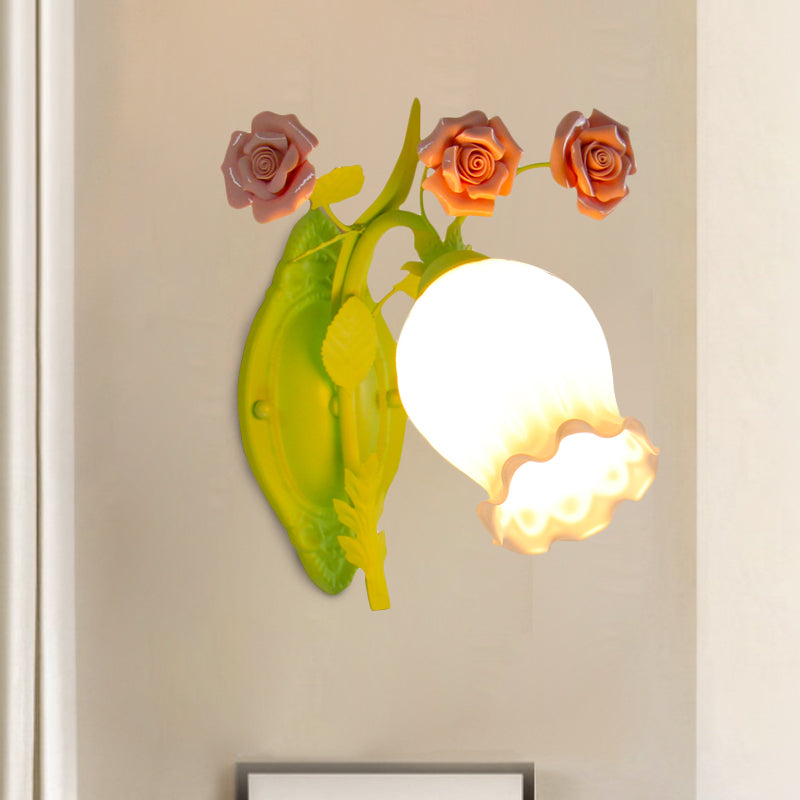 Skørter | Bloom Bedroom Wall-Mounted Light Retro Frosted Glass 1 Bulb Green Sconces Light with Flower Decor