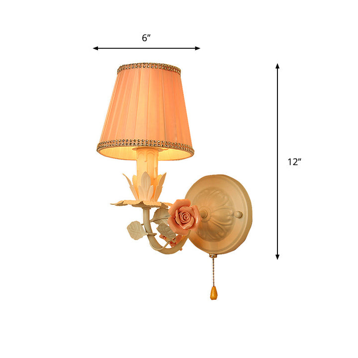 Skørter | 1 Head Metal Wall Light Country House Pink Shade Bedroom Pull Chain Wall Mount Lamp with Flower Decor