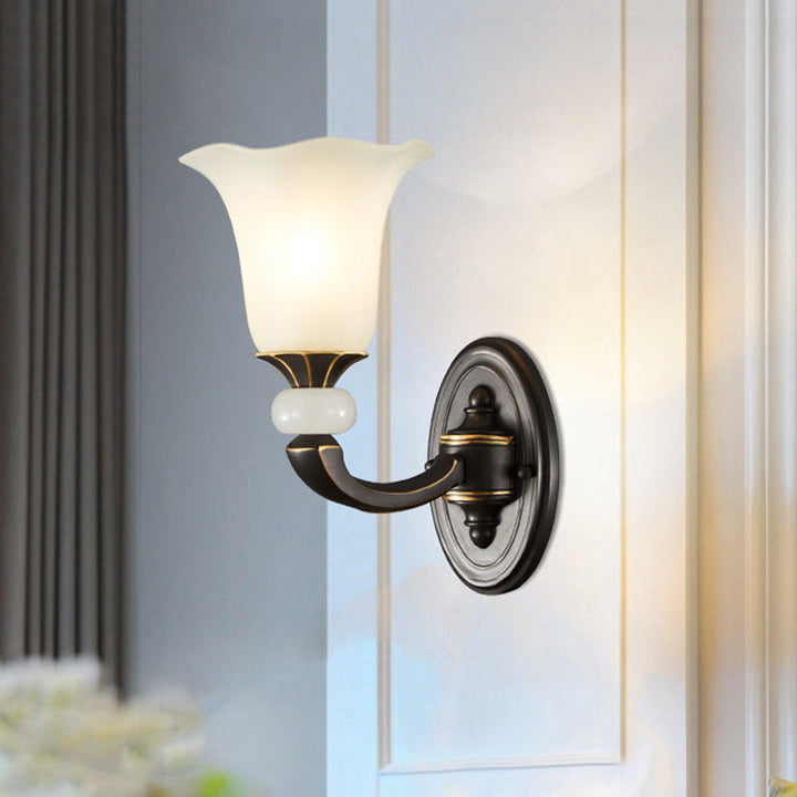 Skørter | Antiqued Flower Up Wall Lamp 1/2-Light Frosted Glass Wall-Mounted Lamp in Black and Gold