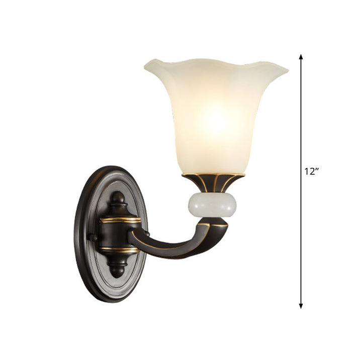 Skørter | Antiqued Flower Up Wall Lamp 1/2-Light Frosted Glass Wall-Mounted Lamp in Black and Gold