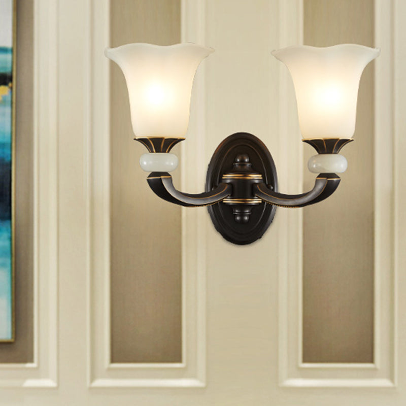Skørter | Antiqued Flower Up Wall Lamp 1/2-Light Frosted Glass Wall-Mounted Lamp in Black and Gold
