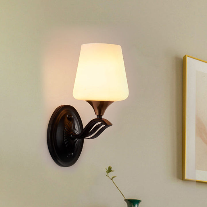 Skørter | Black 1-Light Wall-Mounted Lamp Traditional White Frosted Glass Cone-Shaped Wall Lamp Fixture