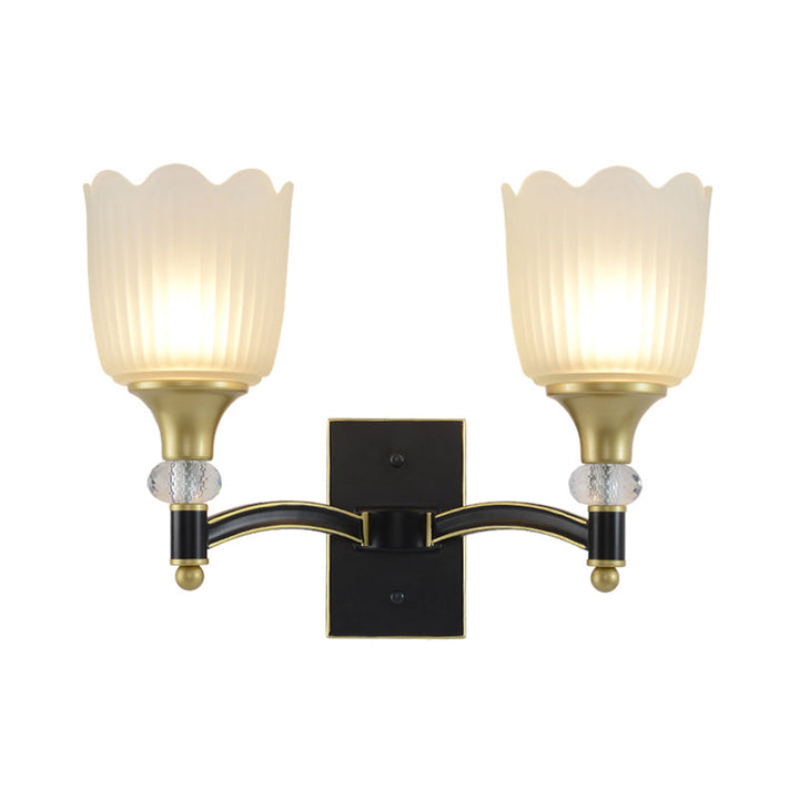 Skørter | Farmhouse Scalloped Floral Wall Lighting 1/2 Cups Opal Glass Wall Mount Lamp in Black and Gold