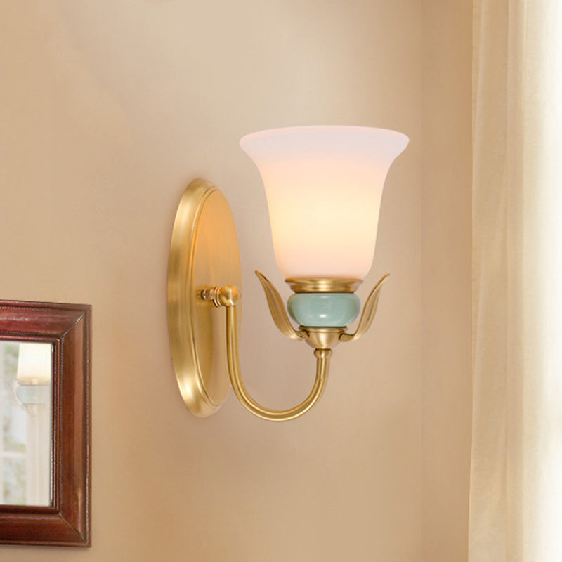 Skørter | 1/2-Head Wall Lighting Vintage Bedroom Wall Mounted Lamp Fixture with Bell White Opal Glass Shade in Gold