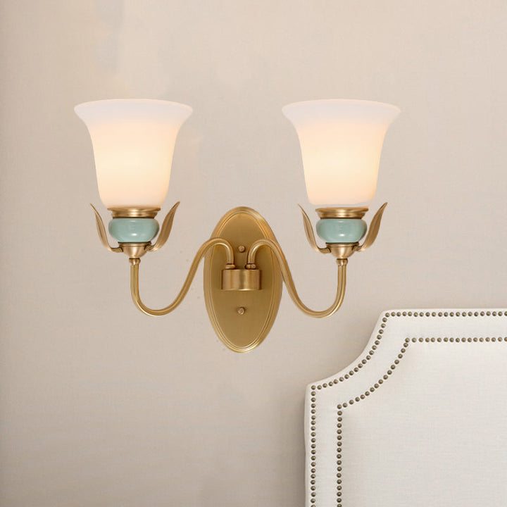 Skørter | 1/2-Head Wall Lighting Vintage Bedroom Wall Mounted Lamp Fixture with Bell White Opal Glass Shade in Gold