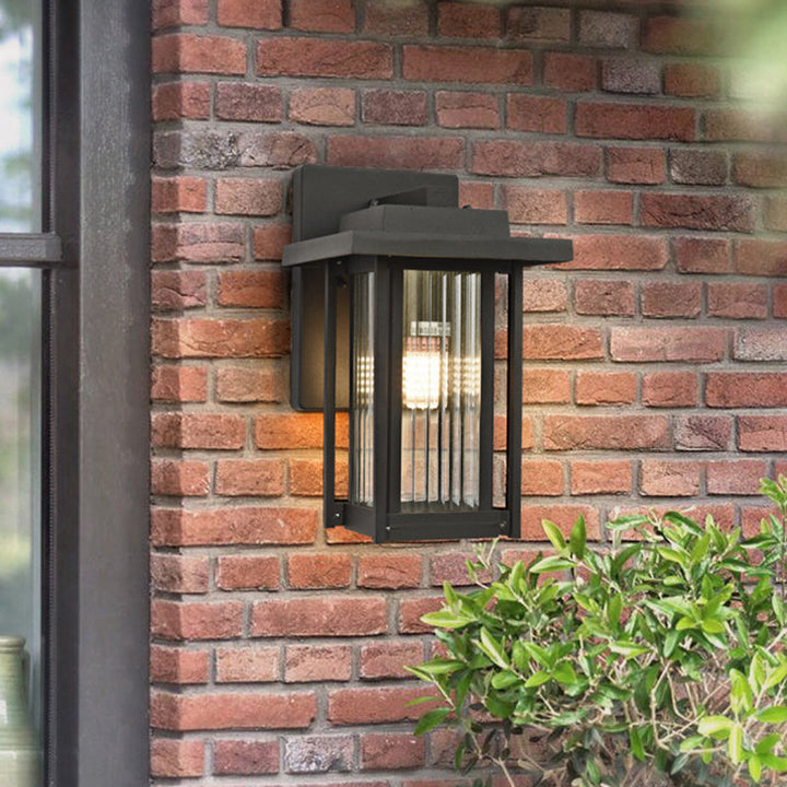 Skørter | Clear Prism Glass Black Wall Light Lantern Single Head Country House Wall Light Light for Outdoor Use