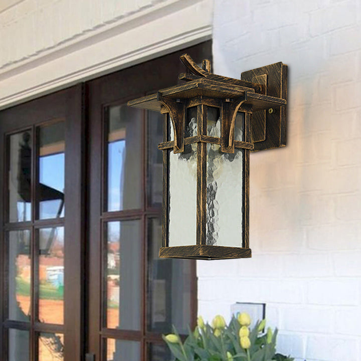 Skørter | Retro Lantern Wall Lighting Fixture 1 Light Clear Water Glass Wall Sconce Light in Bronze/Black for Outdoor