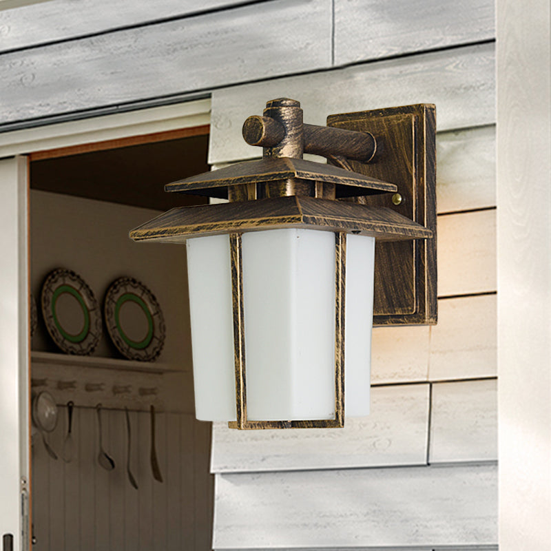 Skørter | White Glass Lantern Wall Light Lodge 1-Light Courtyard Wall Fixture in Bronze/Black