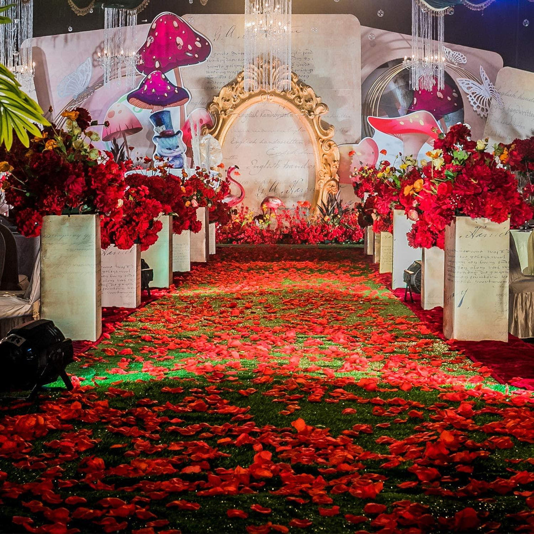 Lisslune | Romantic Elegance Silk Rose Petals Collection: 1000 Luxurious Red Petals for Memorable Celebrations