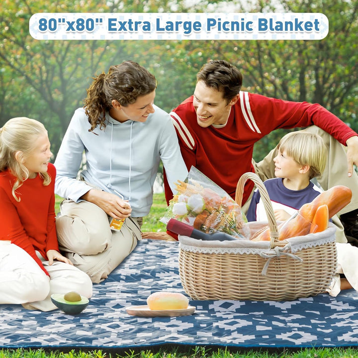 Lisslune | Extra Large Waterproof Picnic Blanket 200 × 200 cm with 3 Layers – MeadowRest
