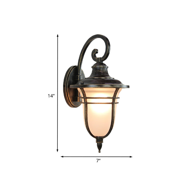 Skørter | Swooping Arm Outdoor Sconce Light Countryside Cream Glass 1-Head Black Wall Lamp