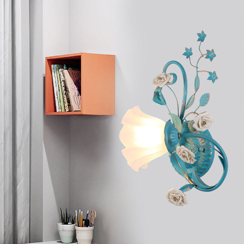 Skørter | One-Sided Opal Matte Glass Wall Lamp Pastoral Blue-Pink/Blue-White Scroll Flower Corner Wall Lamp, Left/Right